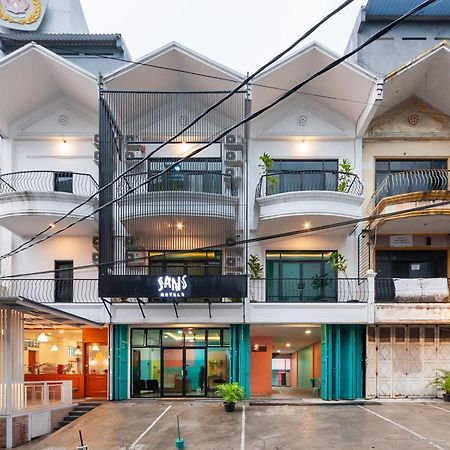 Sans Hotel Suryakencana Bogor Exterior photo