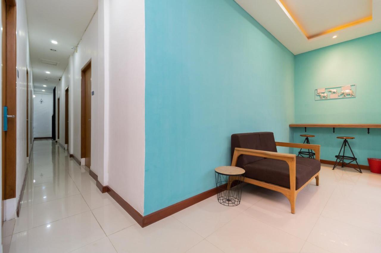 Sans Hotel Suryakencana Bogor Exterior photo